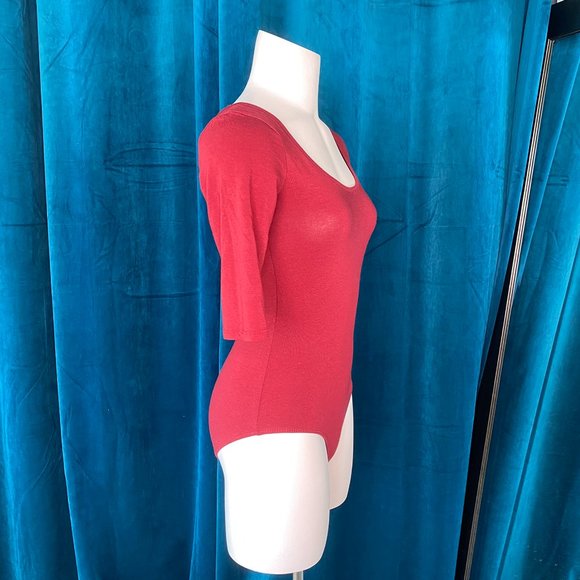 Heart & Hips Half Sleeve Bodysuit in Red - Picture 3 of 10